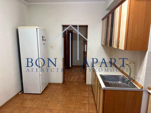 квартира за адресою Дніпровська набережна вул., 19