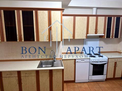 квартира за адресою Дніпровська набережна вул., 19