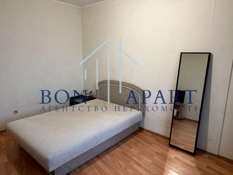 квартира за адресою Дніпровська набережна вул., 19