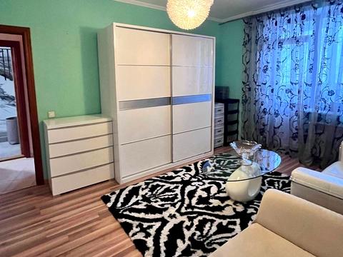 комната по адресу Николая Амосова ул., 4