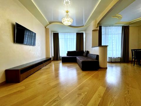 квартира за адресою Андрія Верхогляда вул. (Михайла Драгомирова), 12