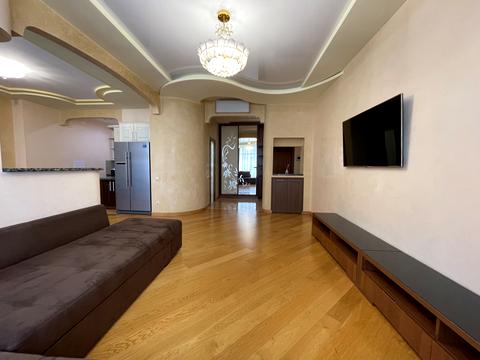 квартира за адресою Андрія Верхогляда вул. (Михайла Драгомирова), 12