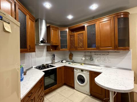 квартира за адресою Раїси Окіпної вул., 8