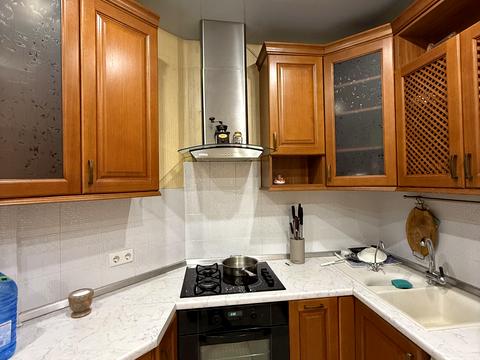 квартира за адресою Раїси Окіпної вул., 8