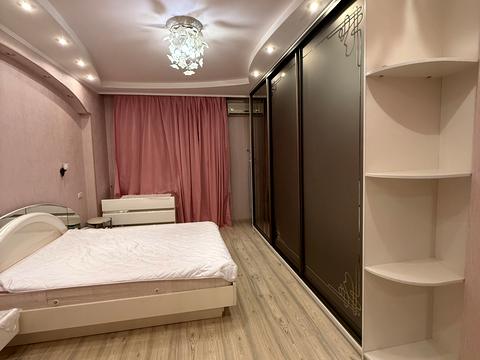 квартира за адресою Раїси Окіпної вул., 8