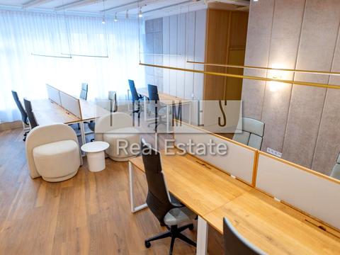 комерційна за адресою Буслівська вул., 12