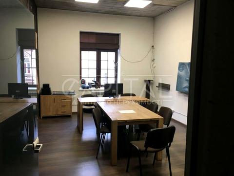 комерційна за адресою Кожум'яцька вул., 12-В