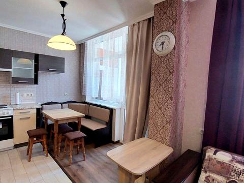 квартира за адресою Полковника Гуляєва просп. (Маршала Жукова), 111