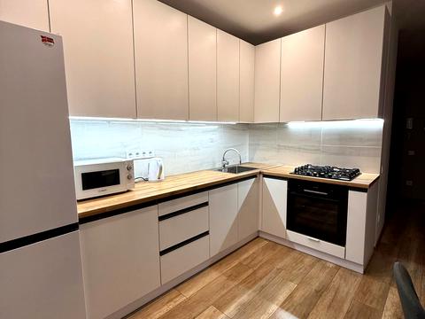 квартира за адресою Володимира Великого вул. (Артема), 10