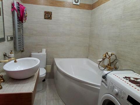 квартира по адресу Молодіжна ул., 7