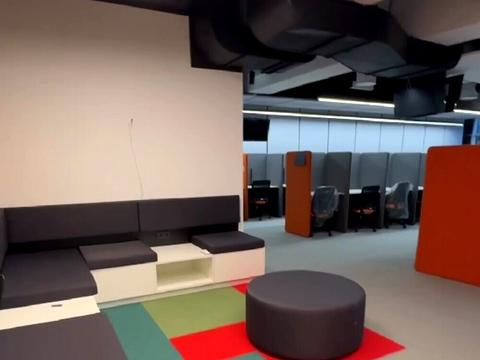 комерційна за адресою Євгена Коновальця вул. (Щорса), 36