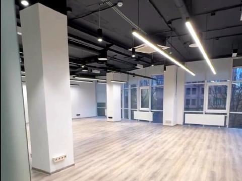 комерційна за адресою Євгена Коновальця вул. (Щорса), 36