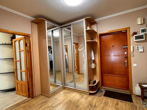 квартира за адресою Одеса, Тополина вул., 18