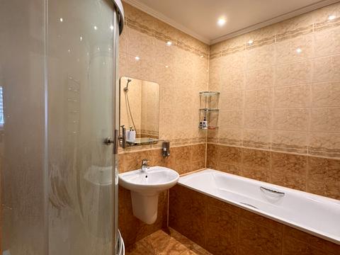 квартира за адресою Одеса, Тополина вул., 18