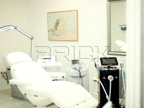 коммерческая по адресу Днепровская набережная ул., 25