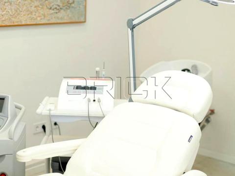 коммерческая по адресу Днепровская набережная ул., 25