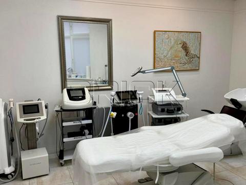 коммерческая по адресу Днепровская набережная ул., 25