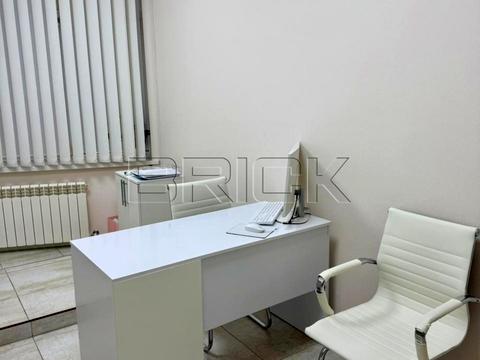 коммерческая по адресу Днепровская набережная ул., 25