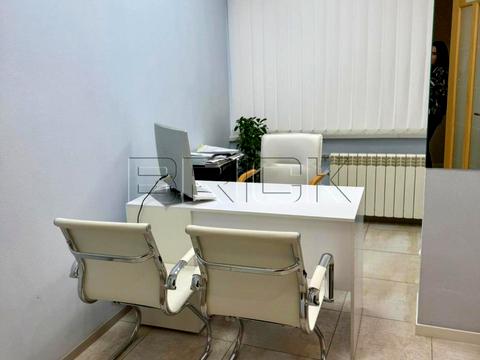 коммерческая по адресу Днепровская набережная ул., 25