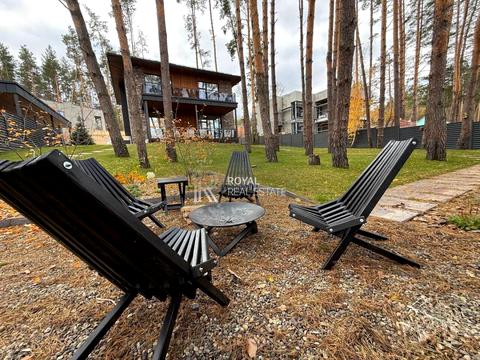 будинок за адресою Квітнева вул.