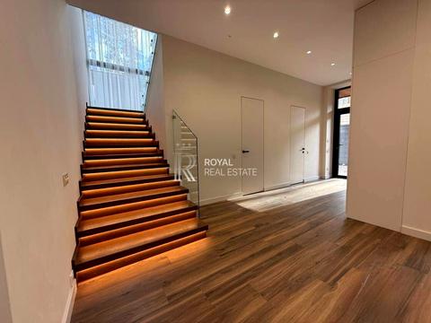 будинок за адресою Квітнева вул.