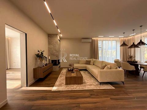 будинок за адресою Квітнева вул.