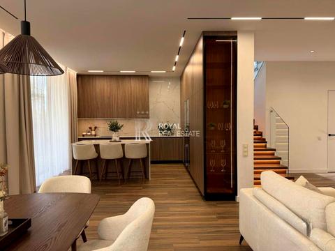 будинок за адресою Квітнева вул.