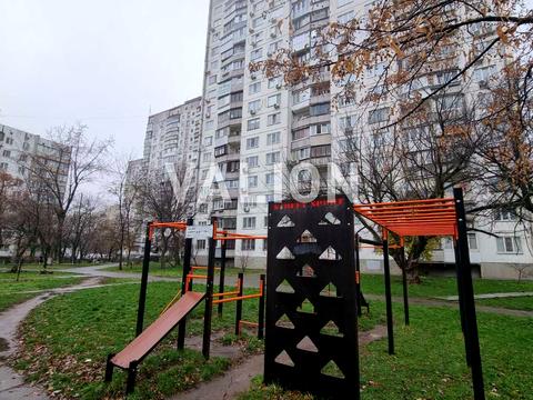 квартира за адресою Райдужна вул., 21