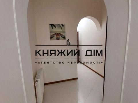 квартира за адресою Київ, Юрія Іллєнка вул. (Мельникова), 18-Б