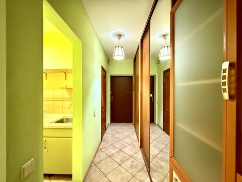 квартира за адресою Анни Ахматової вул., 45