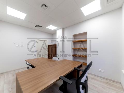 комерційна за адресою вул. Сечевых Стрельцов, 17