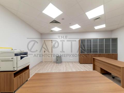 комерційна за адресою вул. Сечевых Стрельцов, 17