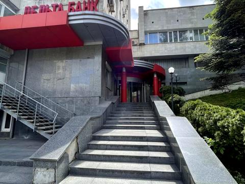 коммерческая по адресу Николая Михновского бульв. (Дружбы народов), 38