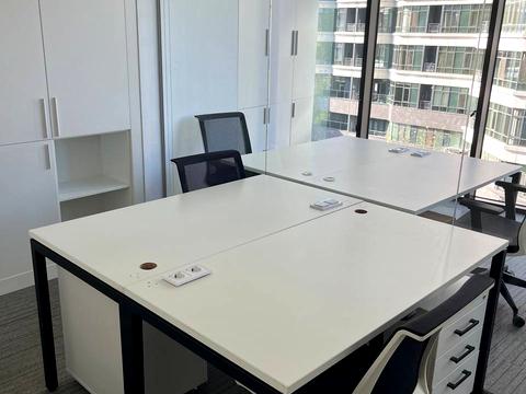 комерційна за адресою Болсуновська вул. (Сергія Струтинського), 13-15