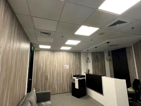 комерційна за адресою Болсуновська вул. (Сергія Струтинського), 13-15