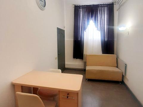 комерційна за адресою Світлий пров., 13а