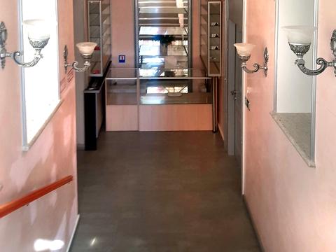 комерційна за адресою Світлий пров., 13а