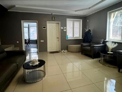 будинок за адресою Абрикосова вул.