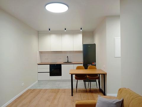 квартира за адресою Олександра Олеся вул., 8/17