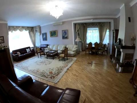 будинок за адресою Анатолія Солов'яненка вул.