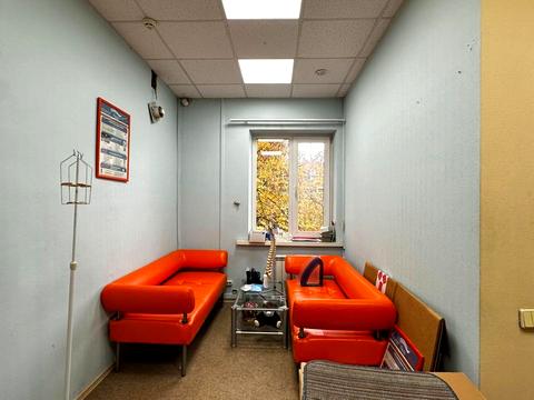 комерційна за адресою Павла Скоропадського вул., 63