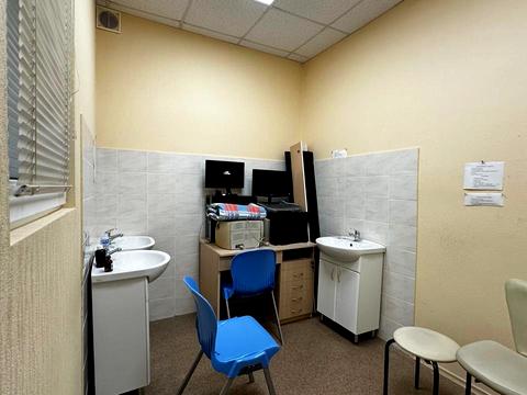 комерційна за адресою Павла Скоропадського вул., 63