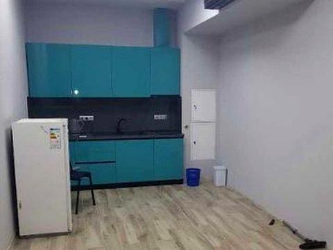 комерційна за адресою Хмельницька вул., 10