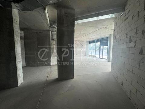 комерційна за адресою Дніпровська набережна вул., 15-Д