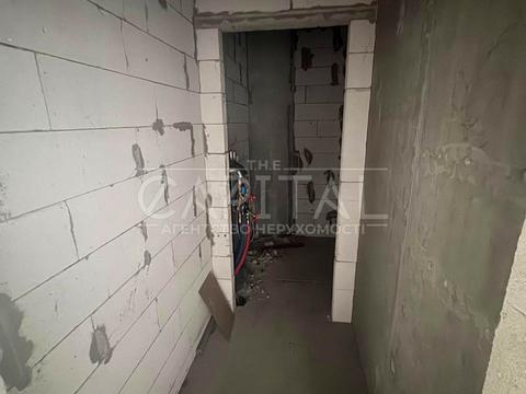 комерційна за адресою Дніпровська набережна вул., 15-Д