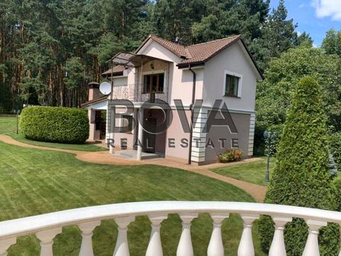 будинок за адресою Луговий пров.