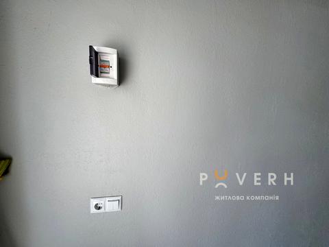 паркомісце за адресою Олександра Довженка вул., 35