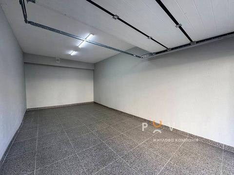 паркомісце за адресою Олександра Довженка вул., 35