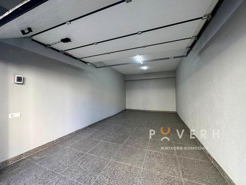 паркомісце за адресою Олександра Довженка вул., 35