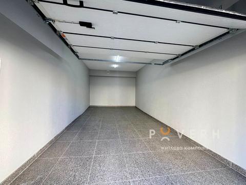 паркомісце за адресою Олександра Довженка вул., 35